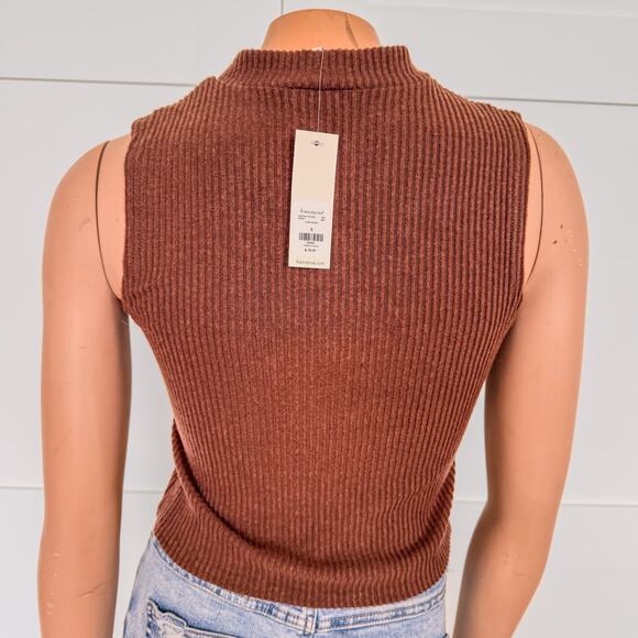 NWT-Blue Rain of Francesca’s, Claire Mock Neck Sleeveless Brown Top-Size Small - Picture 6 of 8